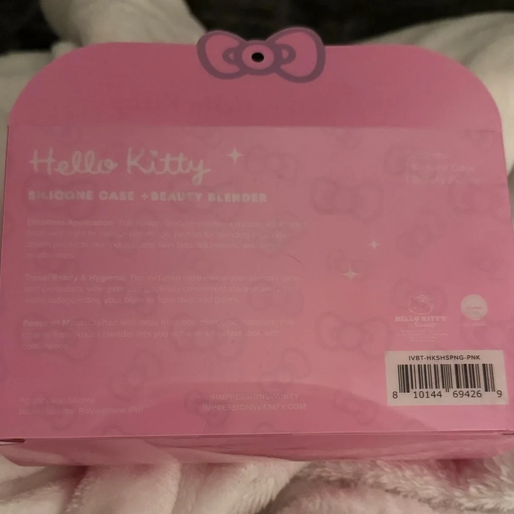 Hello Kitty Pink Silicone Case and Beauty Blender